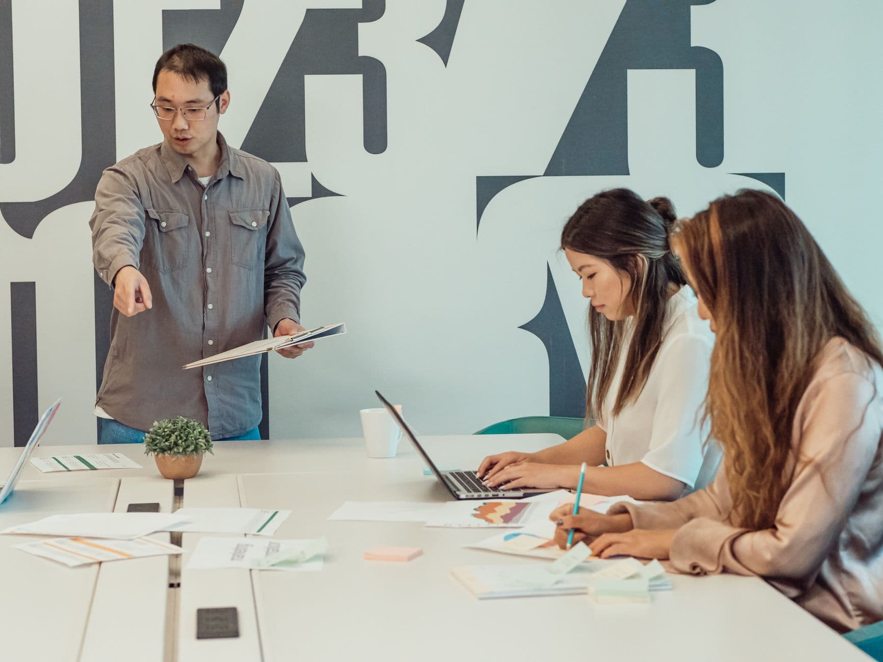 Best Practices for Adopting React and Vue.js in Enterprise Apps