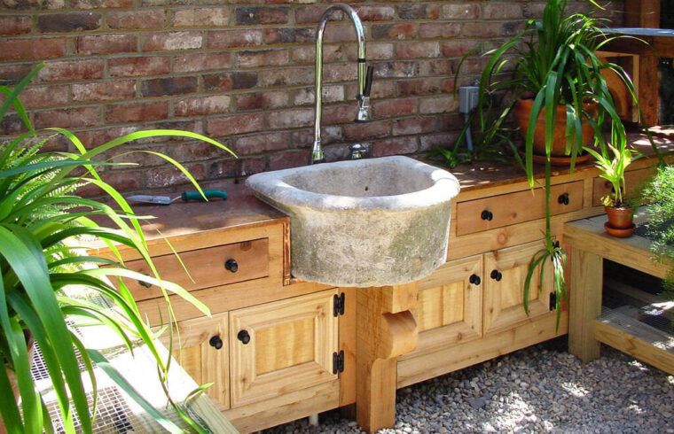 17+ Creative & Useful Outdoor Kitchen Sink Station Ideas!